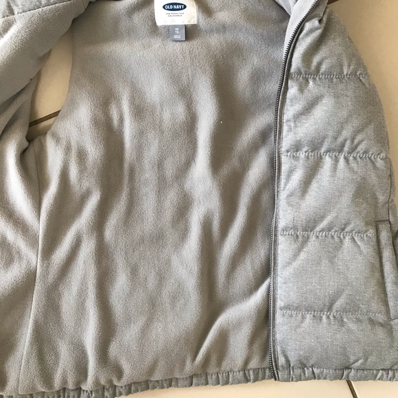 OLD NAVY Gray Herringbone Pattern Puffy Vest - XS - Picture 7 of 9